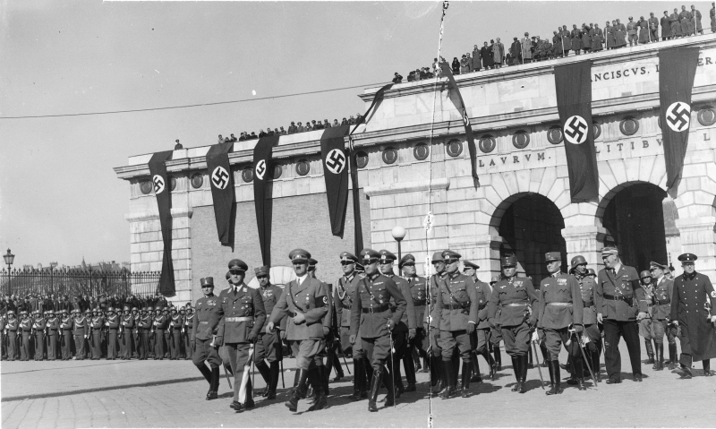 Adolf Hitler in front of Vienna's Burgtor